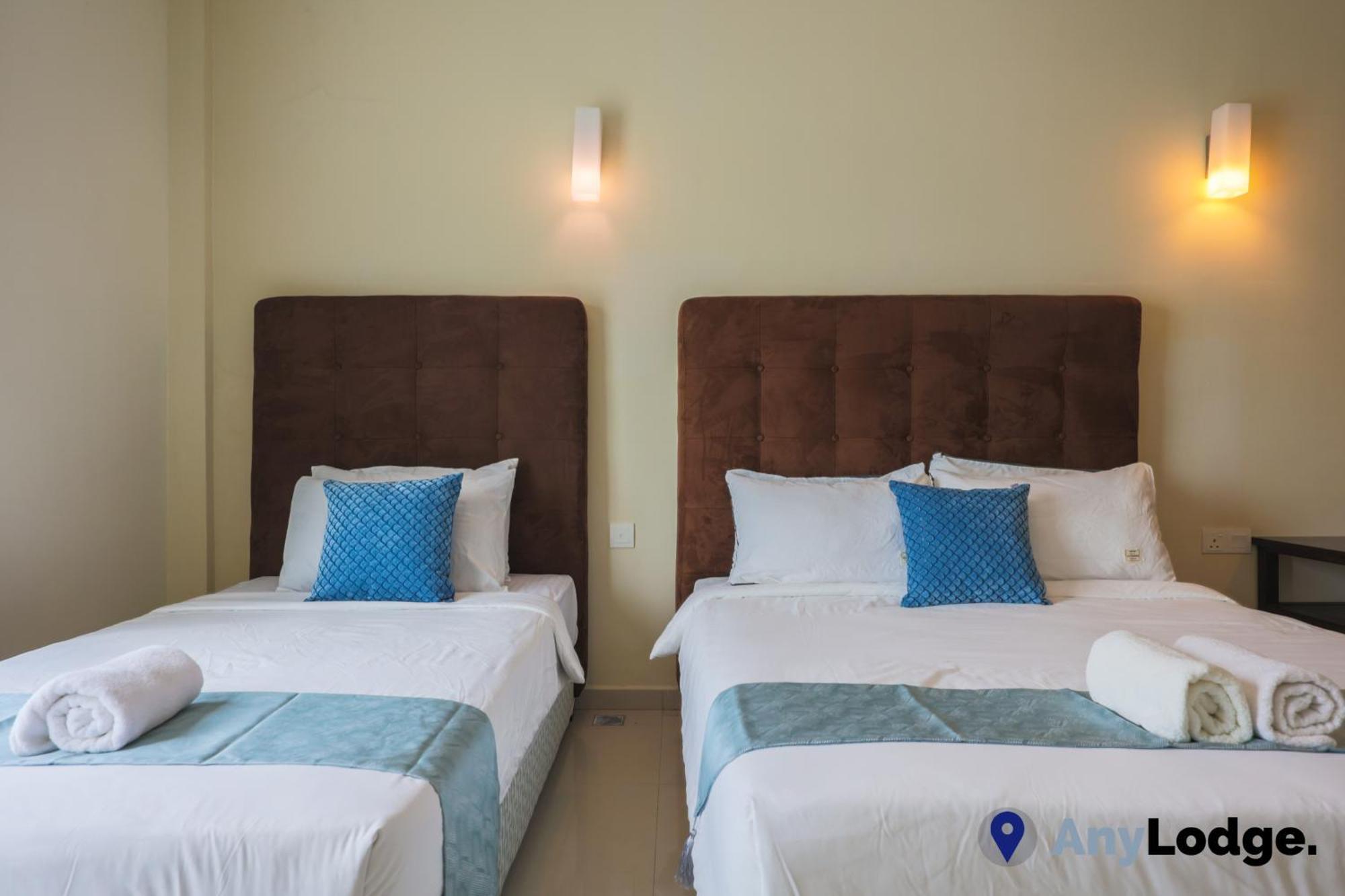 Anylodge Waterfront Marina Island Pangkor ลุมุต ภายนอก รูปภาพ